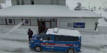 boluda-jandarma-ekipleri-turizm-bolgesinde-denetimlerini-surduruyor-s8x676De.jpg