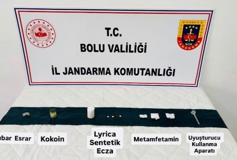 Bolu’da jandarmadan peş peşe uyuşturucu ve kaçakçılık operasyonları: 3 tutuklama 6 boluda jandarmadan pes pese uyusturucu ve kacakcilik operasyonlari 3 tutuklama 2