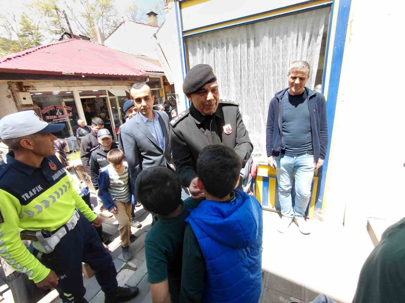 Bolu’da kalp krizi sonucu hayatını kaybeden üsteğmen dualarla anıldı 7 boluda kalp krizi sonucu hayatini kaybeden ustegmen dualarla anildi 3 A9cI8sgB