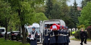 boluda-kalp-krizine-yenik-dusen-genc-komutan-memleketine-ugurlandi-DJFryCIe.jpg