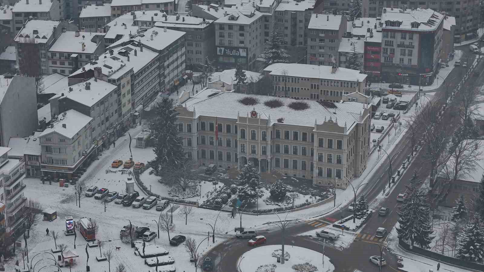 boluda kar yagisi suruyor kis guzelligi havadan goruntulendi 2 Y43Lr8WR