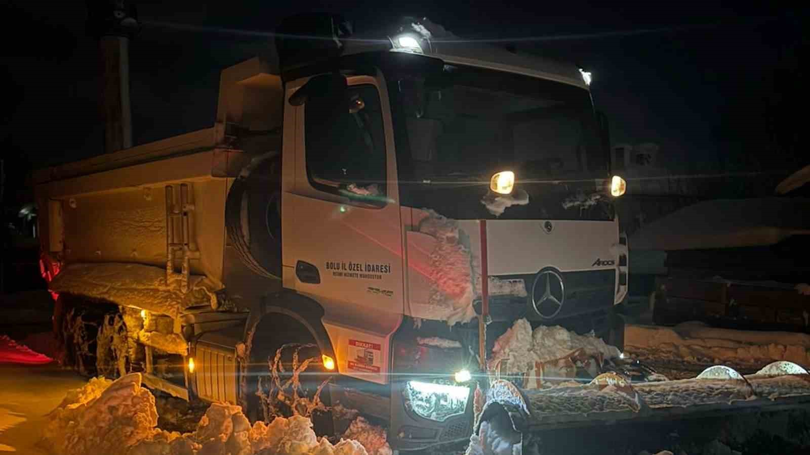 boluda kardan kapanan 191 koy yolu ulasima acildi 1 G9Lucqip
