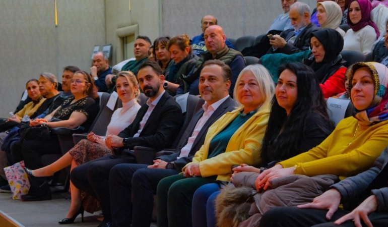 boluda-karisik-kaset-2-konserine-yogun-ilgi-XdO3HWVu.jpg