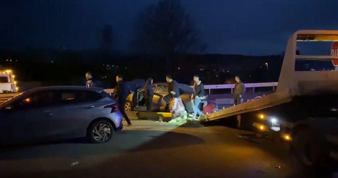 Bolu’da kavşakta feci kaza: 1’i hamile kadın, 4 yaralı 5 boluda kavsakta feci kaza 1i hamile kadin 4 yarali 1 WfOPu4DV