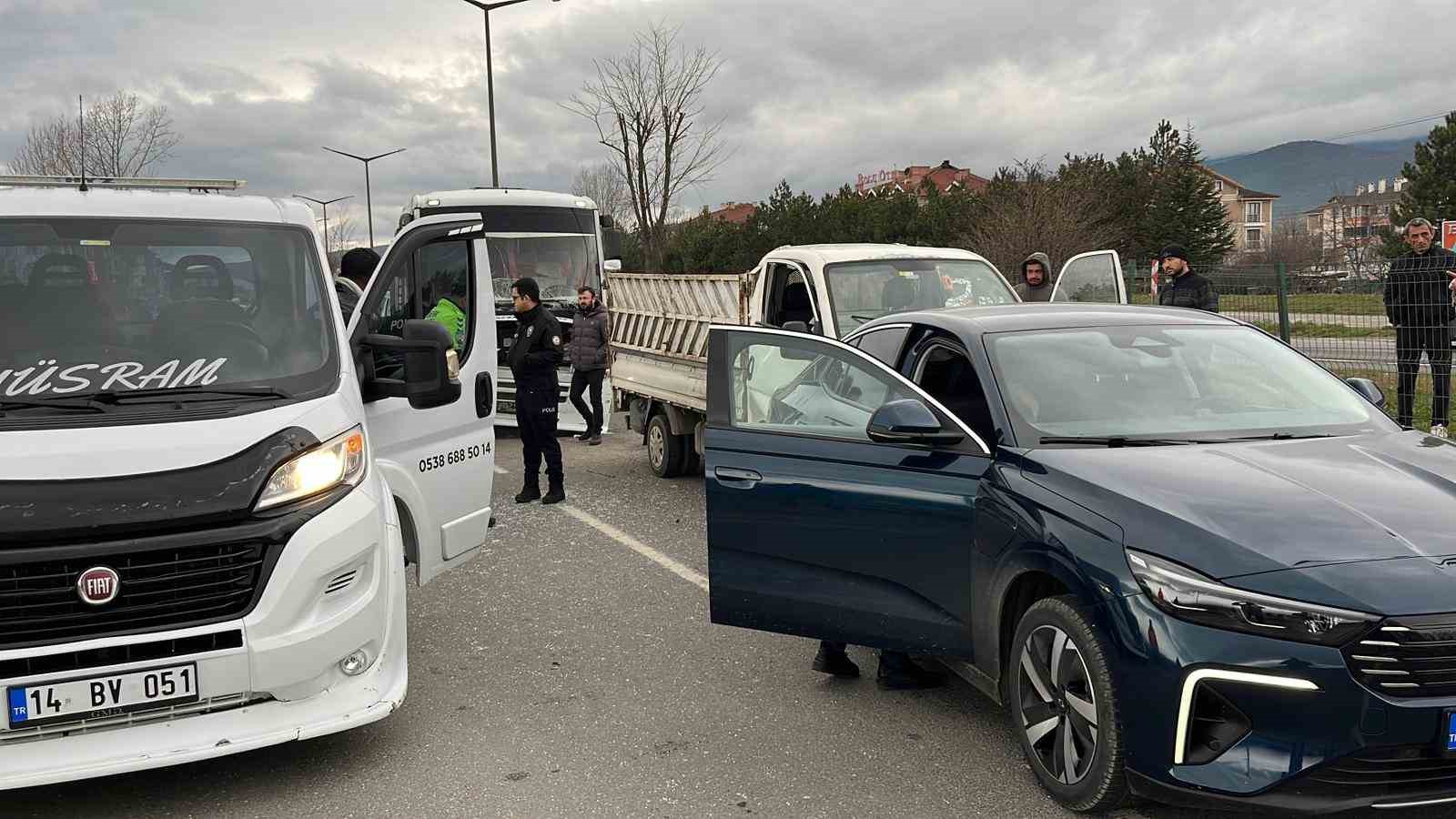boluda kaza sonrasi arbede 7 yarali 2 gozalti 1 qcSXFyK1