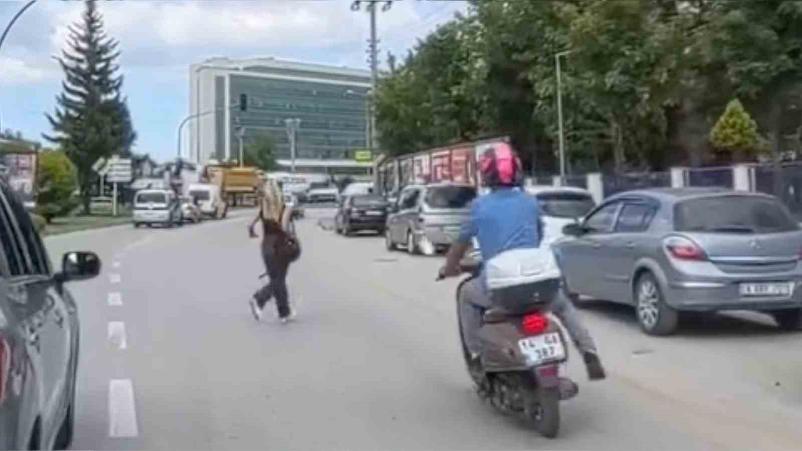 Bolu’da kazadan kıl payı kurtuldular: O anlar kamerada 5 boluda kazadan kil payi kurtuldular o anlar kamerada 1 dvWqEziY