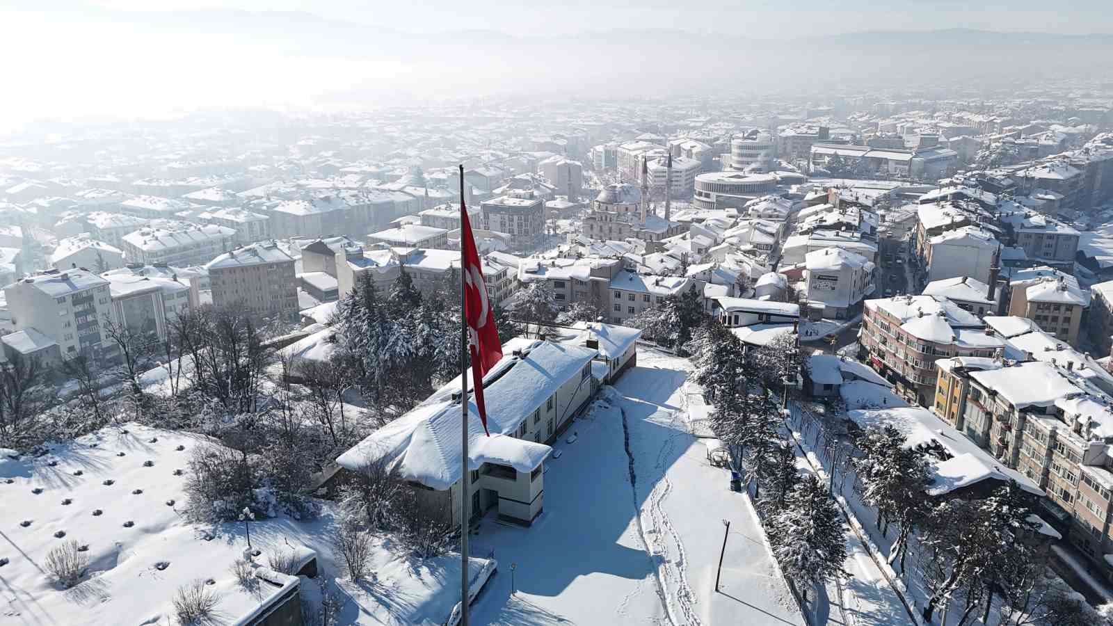 Bolu’da kış güzelliği havadan görüntülendi 4 boluda kis guzelligi havadan goruntulendi 0 3S3lGiMG