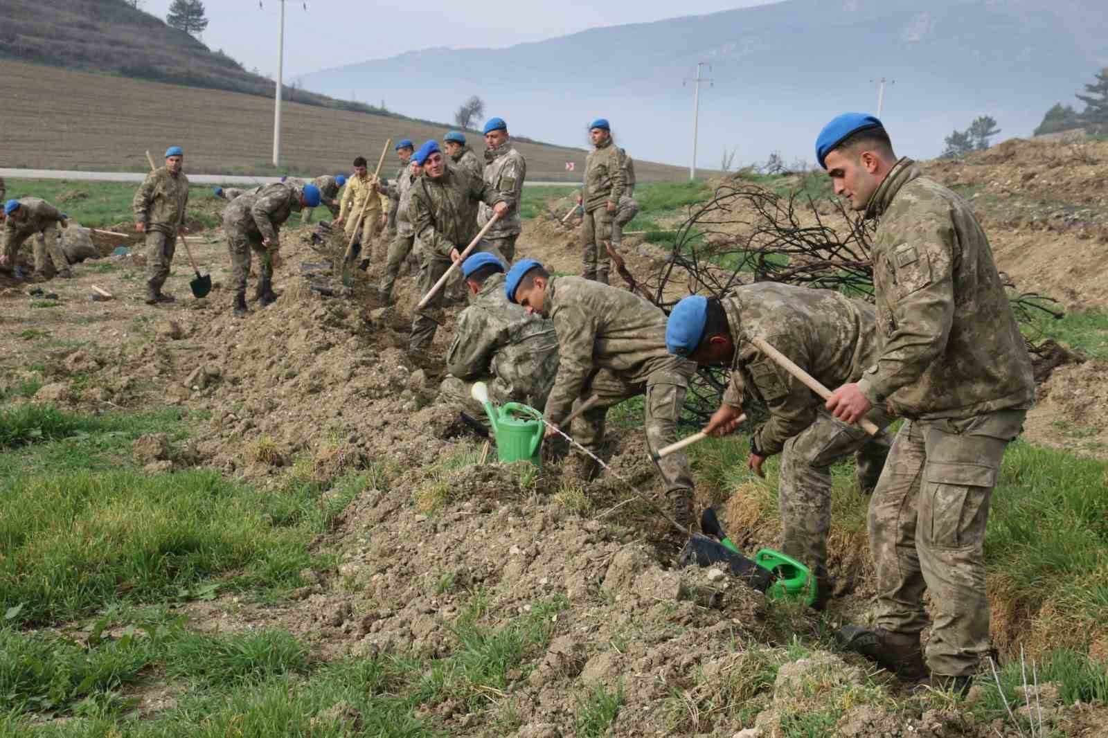 boluda komandolar yesil vatanda gelecege nefes oldu 0 Mum2h9gt