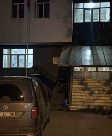 boluda-lise-ogrencisi-tartistigi-cocuk-tarafindan-bicaklandi-5nVjMcif.jpg