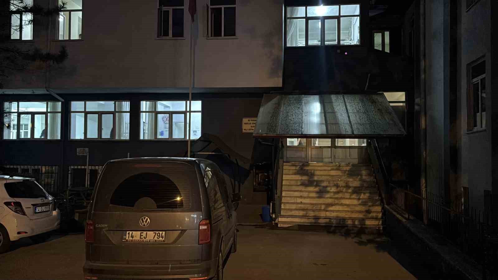 boluda lise ogrencisinin kendisini yanlislikla yaraladigi ortaya cikti 0 riIZ6djM