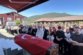 Yalnız yaşayan adam bahçe duvarının altında ölü bulundu 2 thumbnail
