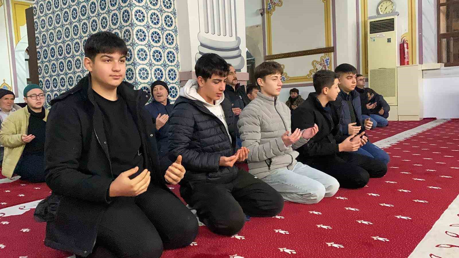 boluda mekkenin fethi dualarla anildi 2 BDNUgy36