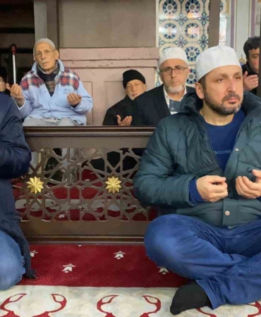 boluda-mekkenin-fethi-dualarla-anildi-Drr8Bnaq.jpg