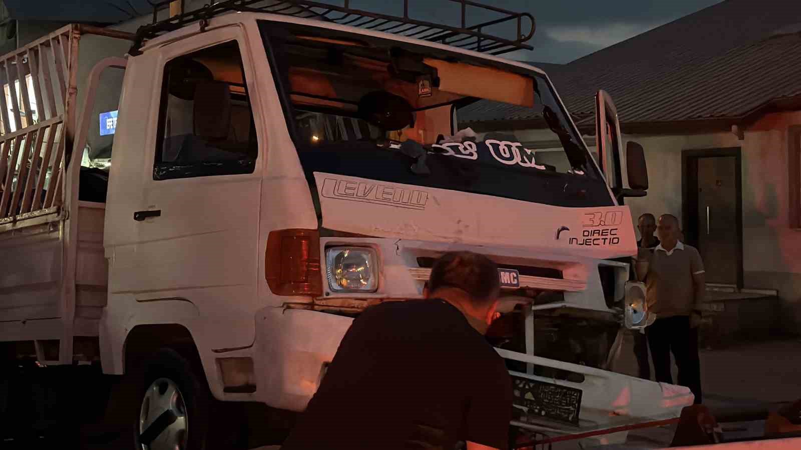 Bolu’da motosiklet ile kamyonet çarpıştı: 1 ölü, 1 yaralı 4 boluda motosiklet ile kamyonet carpisti 1 olu 1 yarali 0 7NYbLpqr