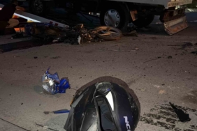 Gaziantep’te hafif ticari araç ile otomobil çarpıştı: 3 yaralı 2 thumbnail