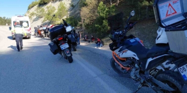 boluda-motosikletler-pes-pese-kaza-yapti-2-yarali-Xe2Lw3Vl.jpg