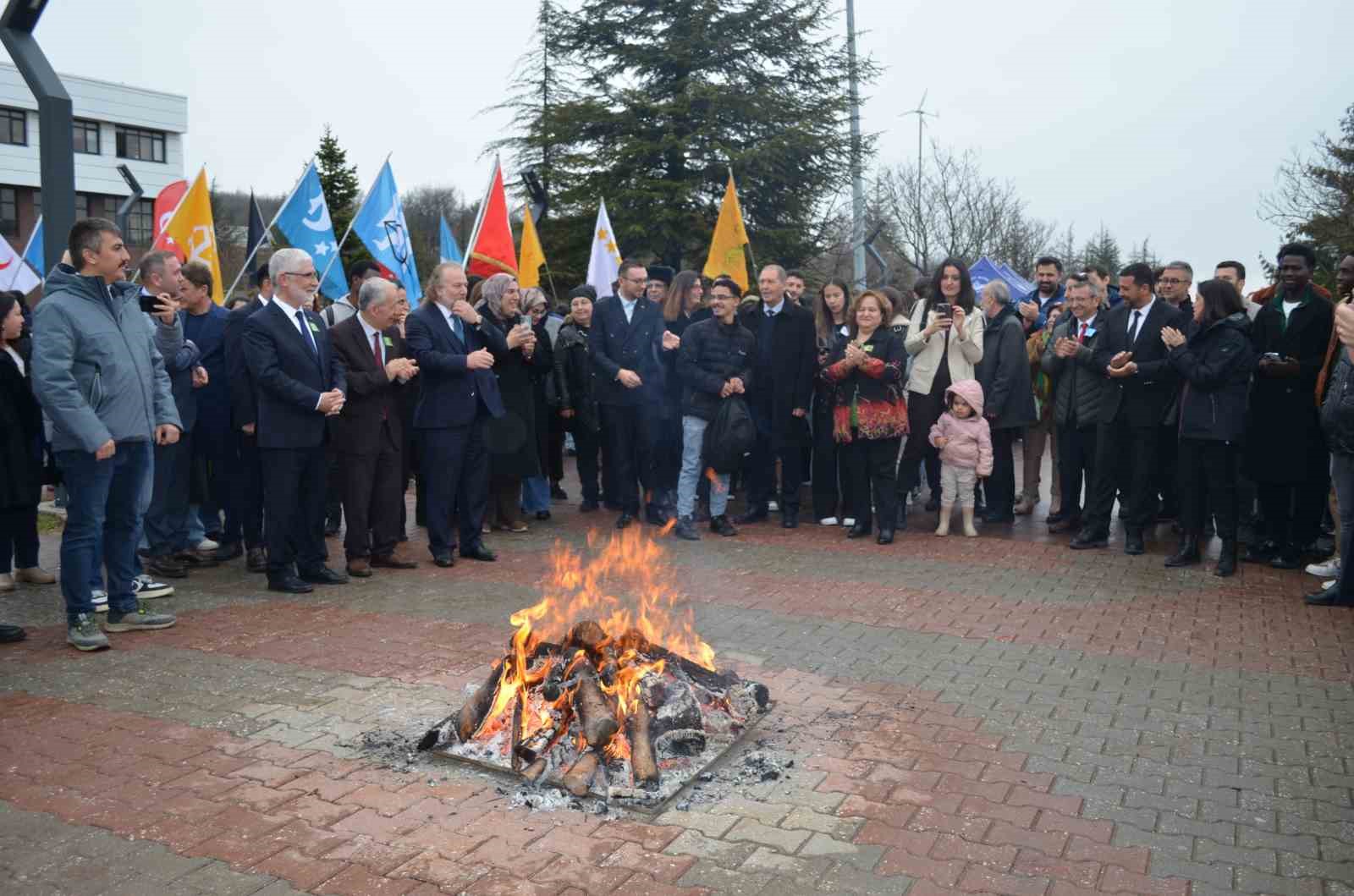 boluda nevruz coskusu ates yakildi demir dovuldu 2 yveRBYQ2