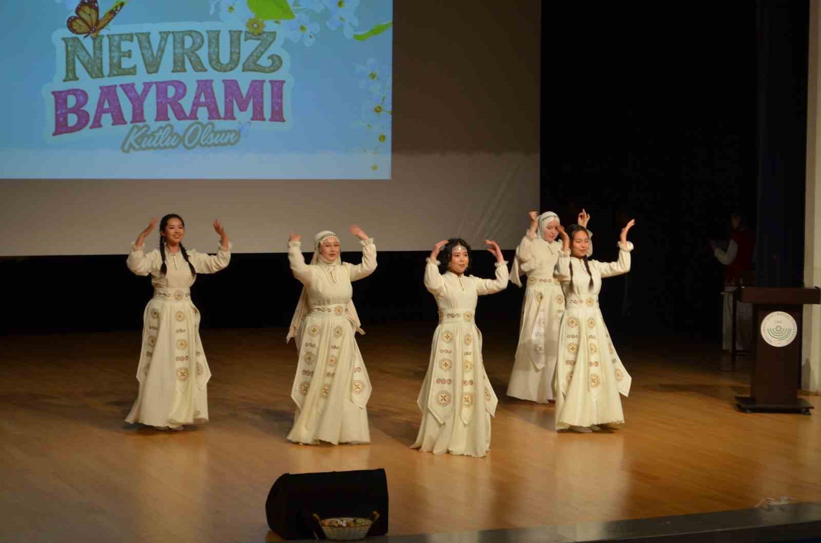 boluda nevruz coskusu ates yakildi demir dovuldu 5 ztW7tW4d