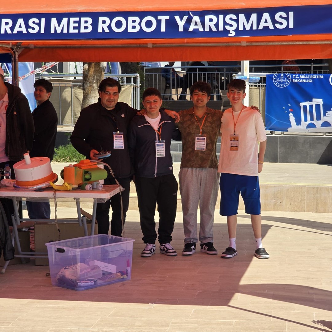 boluda ogrencilerin tasarladigi su alti robotu sar 14 begeni topladi 4 PLEffY7E