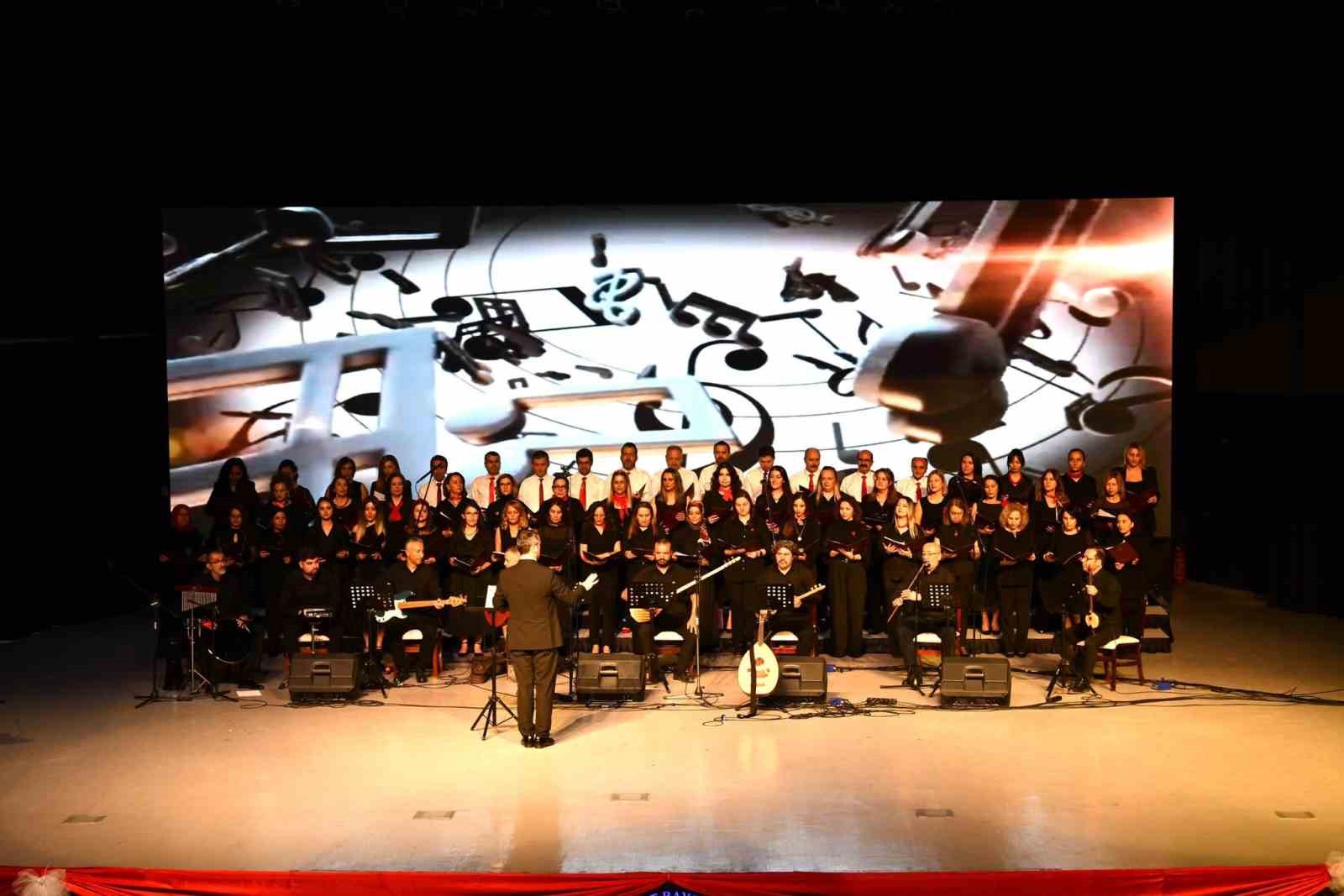 boluda ogretmenlerden unutulmaz kultur ve sanat gecesi 5 8flmA29H