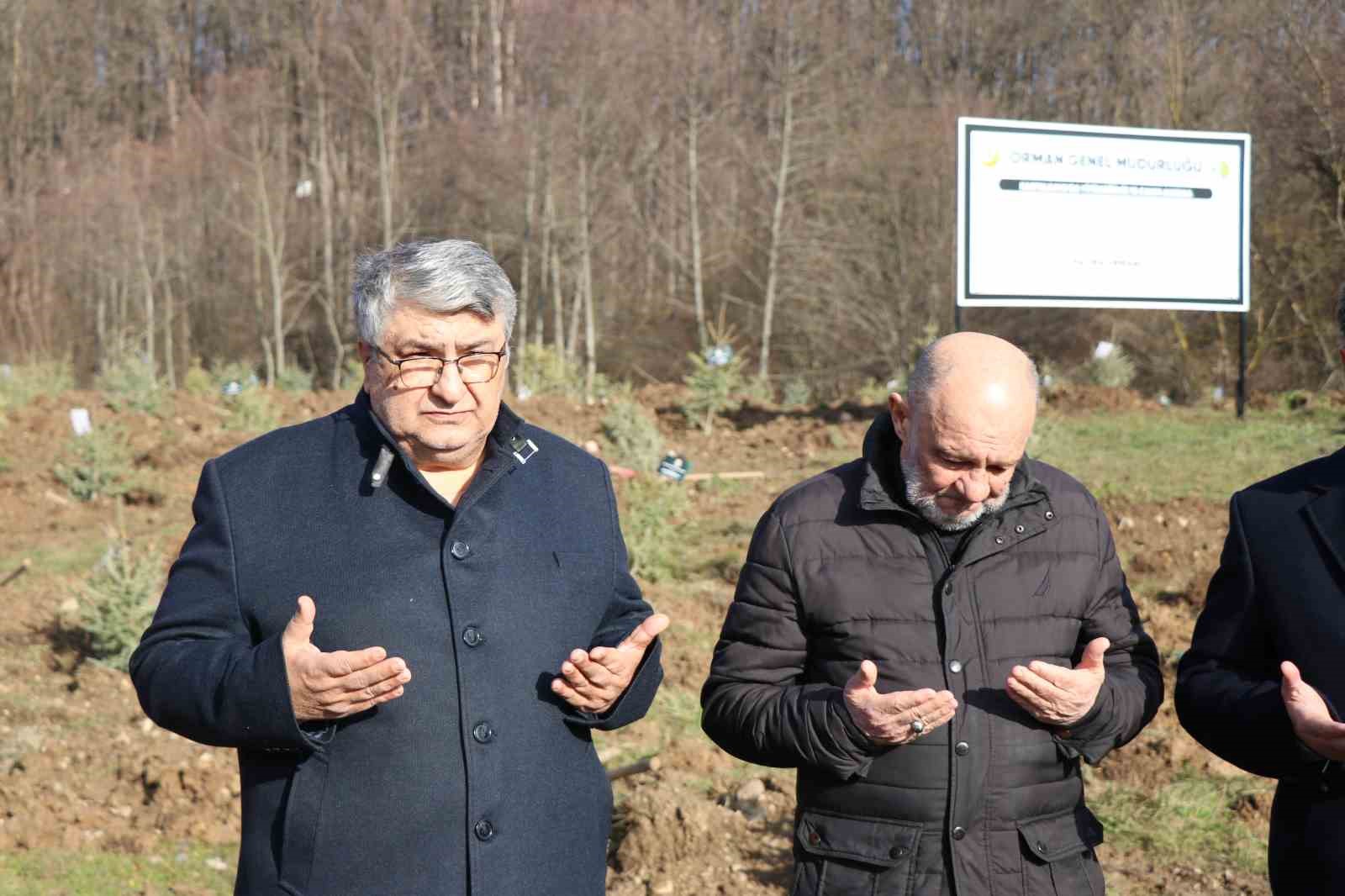 boluda otel faciasinda yasamini yitiren 78 kisi icin hatira ormani 4 ygY7FAzZ
