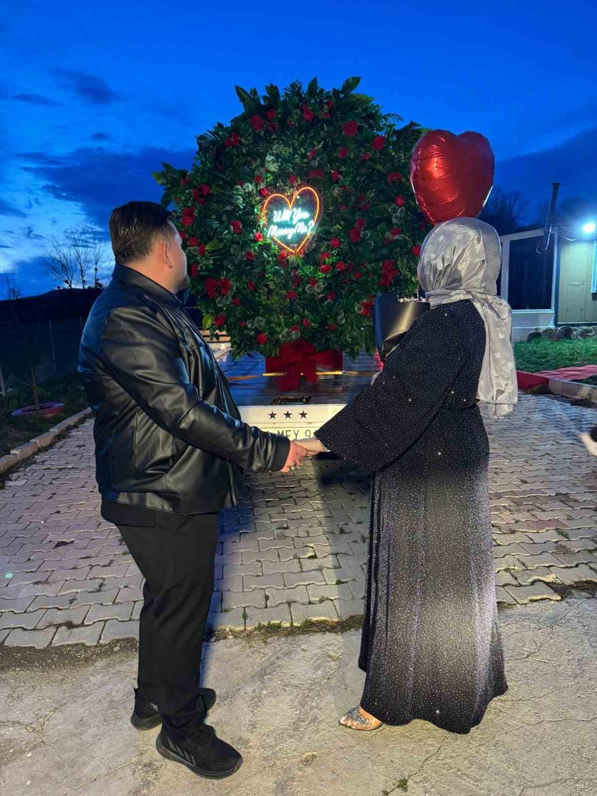 boluda oto kurtaricidan gorulmemis evlilik teklifi 1 Dt91wZta