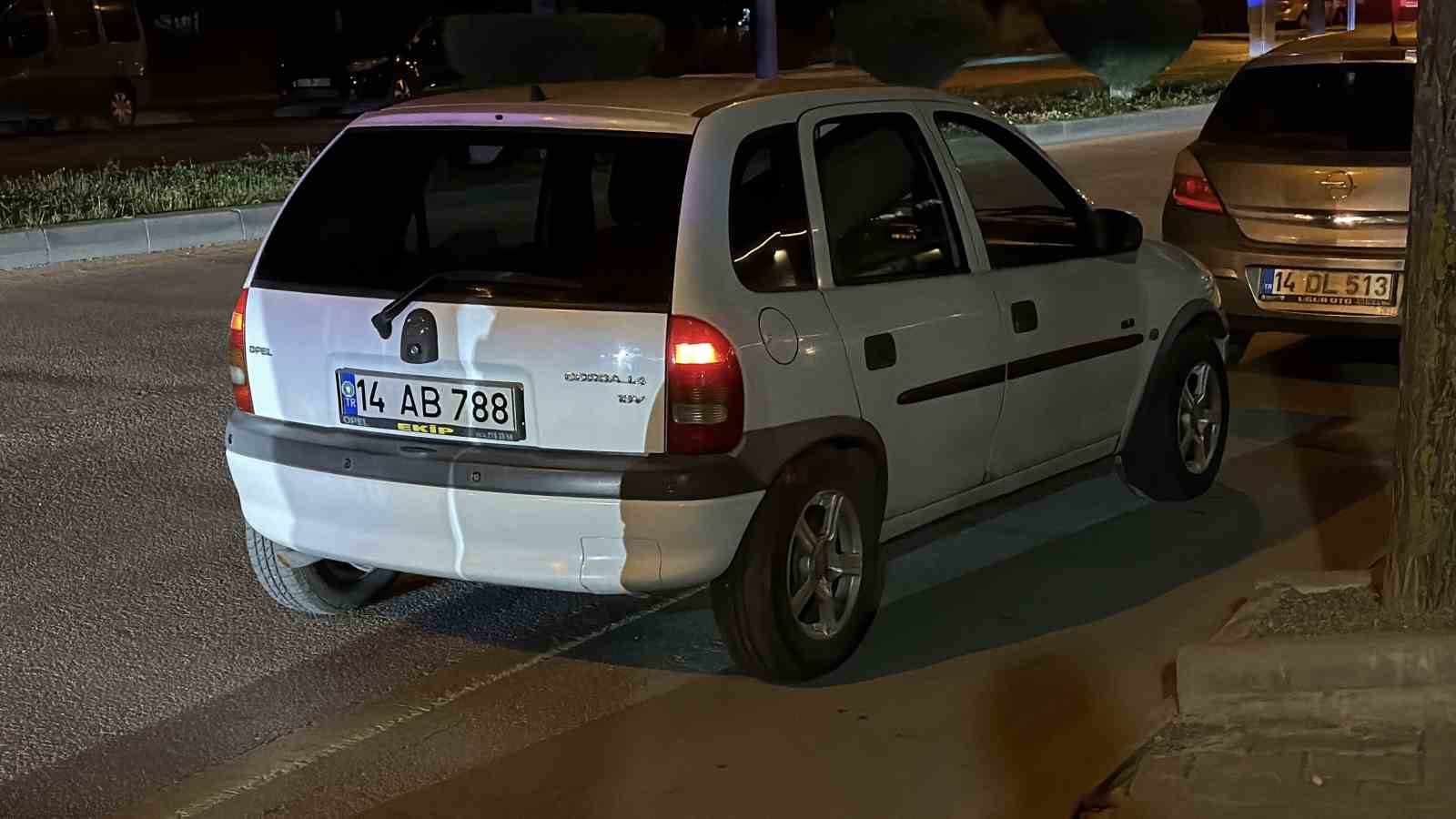 boluda otomobille carpisan motosiklet surucusu yaralandi 2 1WhZvhPP