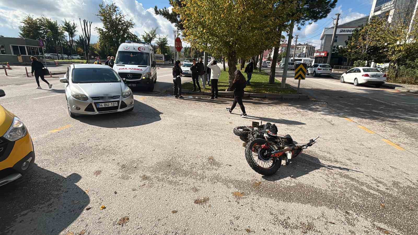 boluda otomobille motosiklet carpisti 1 yarali 1 zJpYInUr