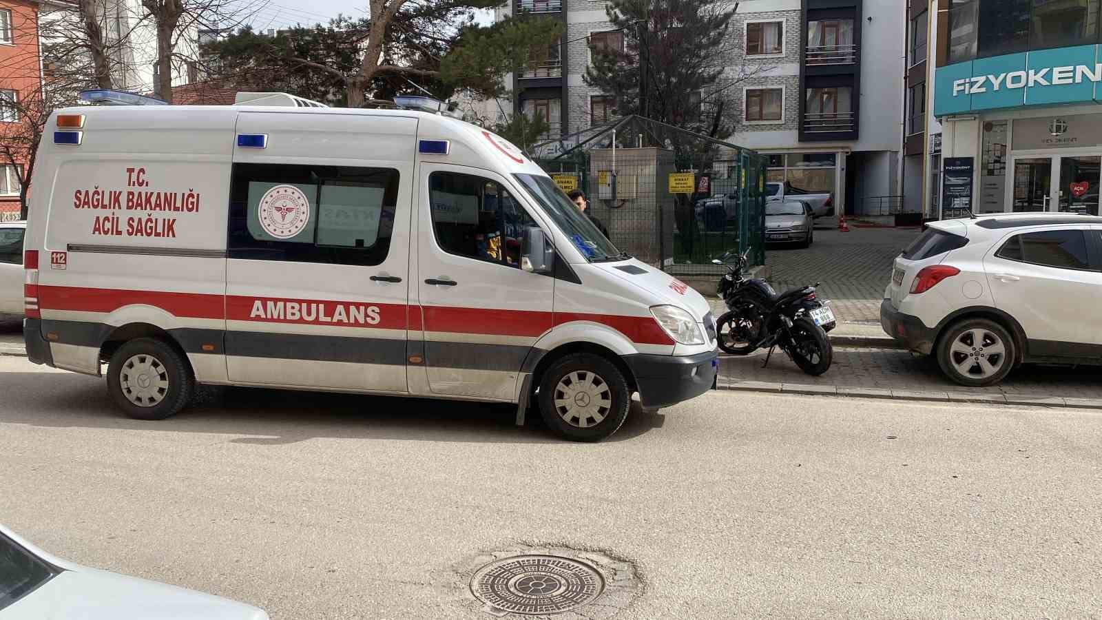 Bolu’da otomobille motosiklet kafa kafaya çarpıştı: 1 yaralı 4 boluda otomobille motosiklet kafa kafaya carpisti 1 yarali 0 NasAKTam