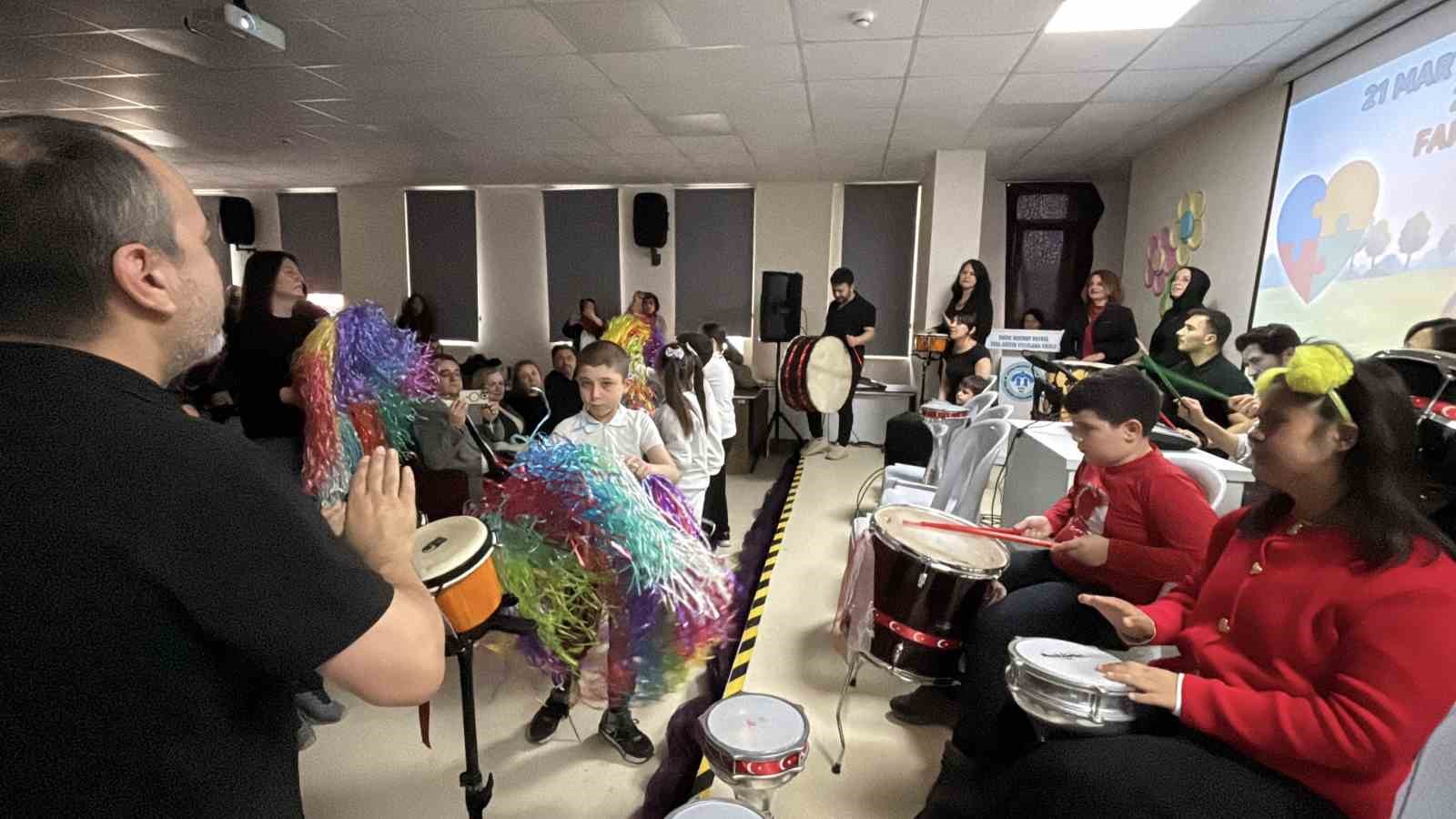 boluda ozel ogrencilerden renkli kutlama darbuka sovu alkis aldi 4 J45wLiyj