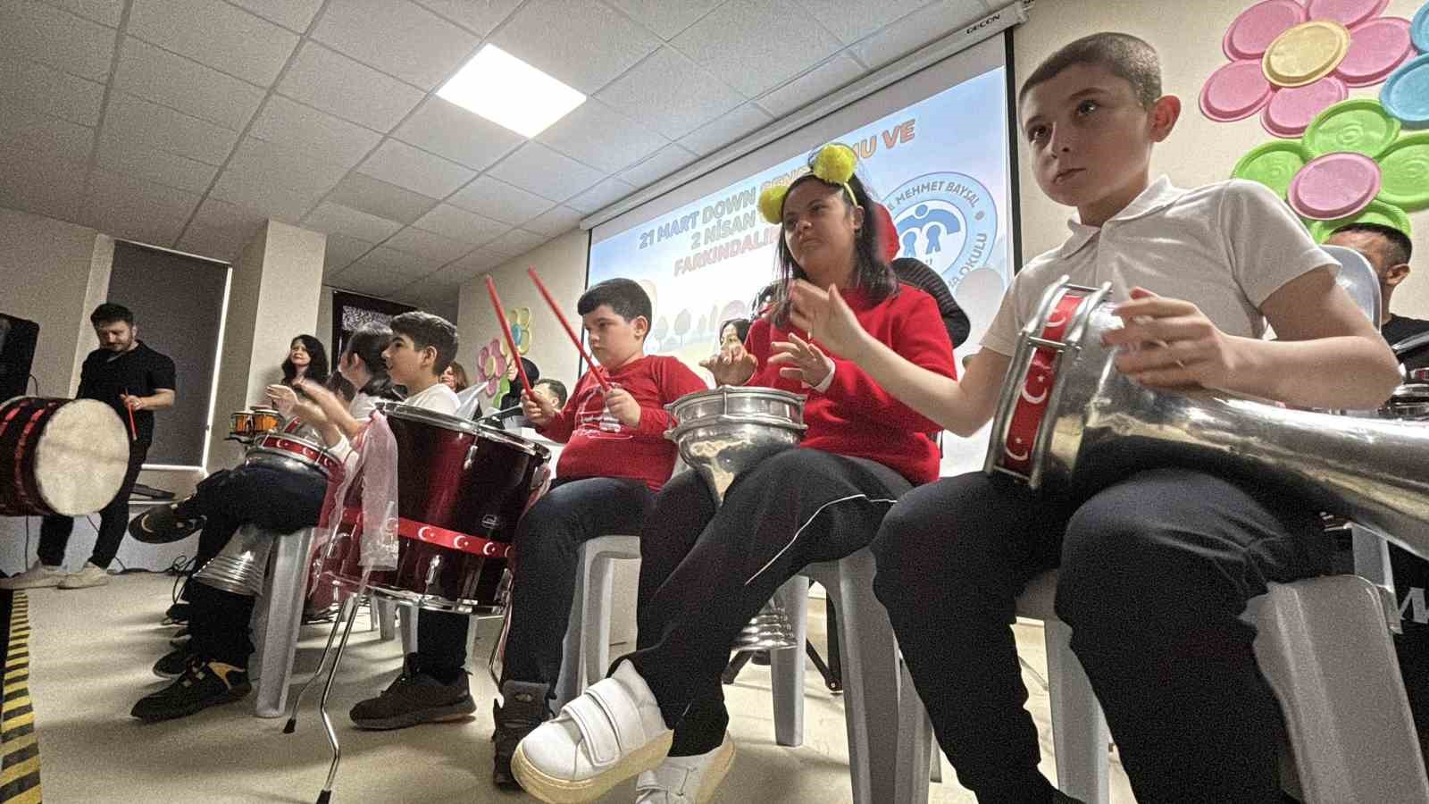 boluda ozel ogrencilerden renkli kutlama darbuka sovu alkis aldi 5 aTIrkfeU