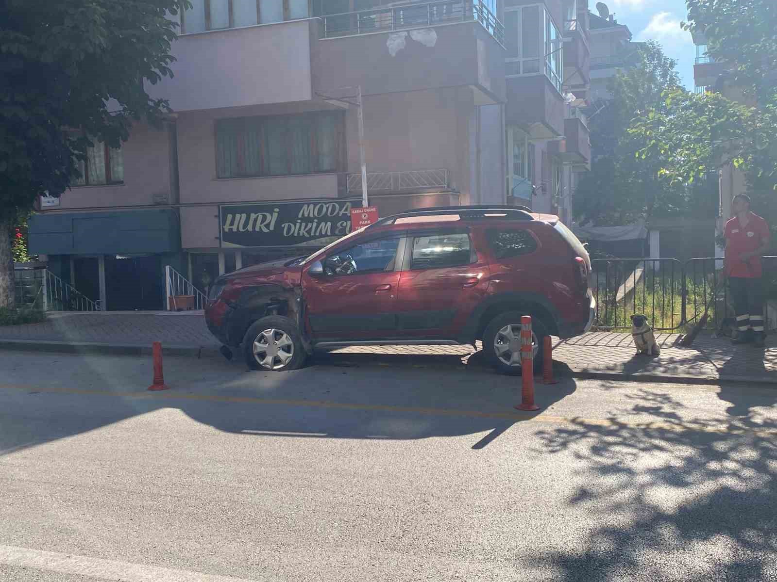 boluda park halindeki cipe carpan otomobil takla atti 1 yarali 0 3tKhDRY5