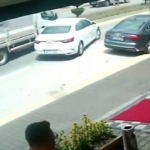 boluda-park-yerinden-cikan-otomobile-kamyon-carpti-yE5qplQd.jpg