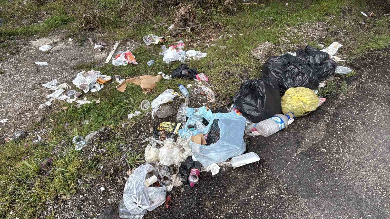 boluda pes dedirten goruntu cop atmayin tabelasinin altini cople doldurdular 5 DZItnamK