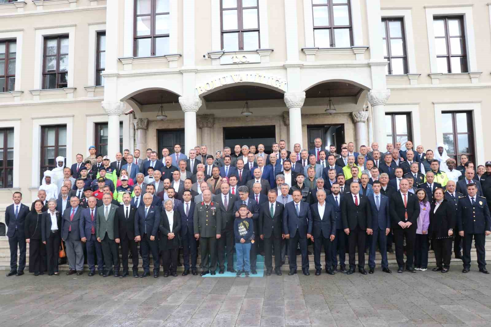 boluda protokol bayramlasti 0 rFDPNnIl