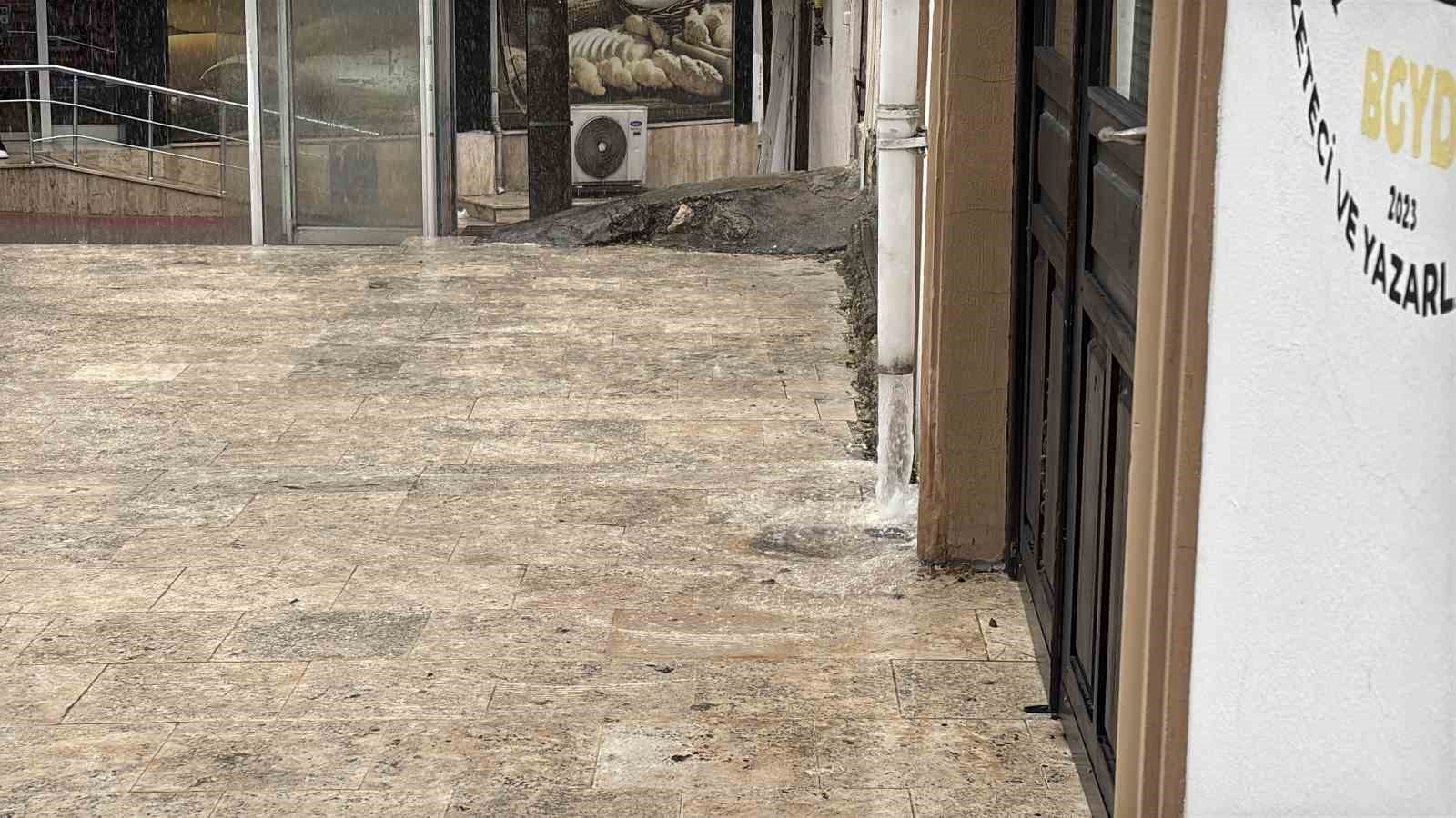 Bolu’da sağanak hayatı olumsuz etkiliyor 6 boluda saganak hayati olumsuz etkiliyor 2