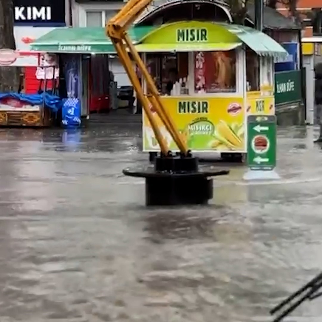boluda saganak ve dolu sonrasi is yerlerini su basti 3 ka3CX69D