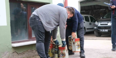 boluda-sahte-zeytinyagi-operasyonu-litrelerce-sahte-urun-ele-gecirildi-YtFO2aRJ.jpg