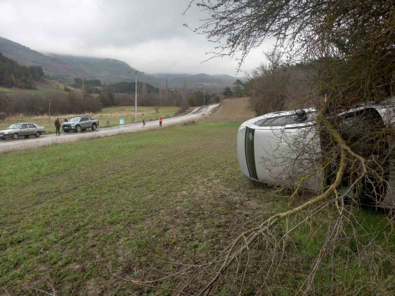 Bolu’da takla atan otomobil metrelerce sürüklendi 5 boluda takla atan otomobil metrelerce suruklendi 1 4A3MLfsJ