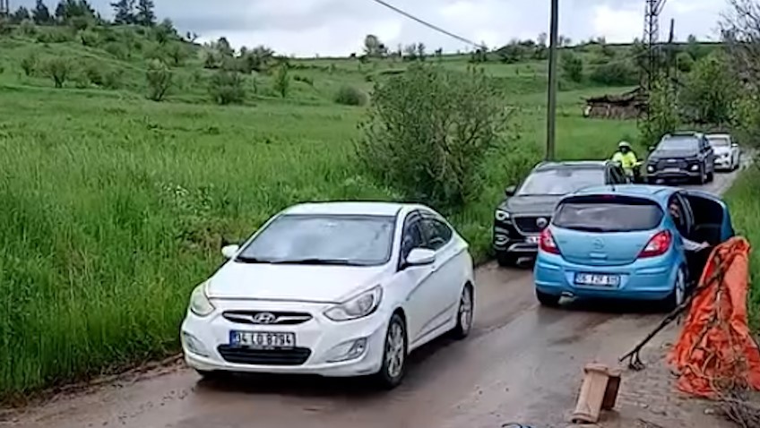 Bolu’da tatilciler köy yollarında yoğunluğa sebep oldu 4 boluda tatilciler koy yollarinda yogunluga sebep oldu 0 8E1WHJlB