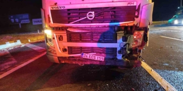 boluda-tirin-carptigi-otomobil-kagit-gibi-ezildi-3-yarali-AeBsj4RV.jpg