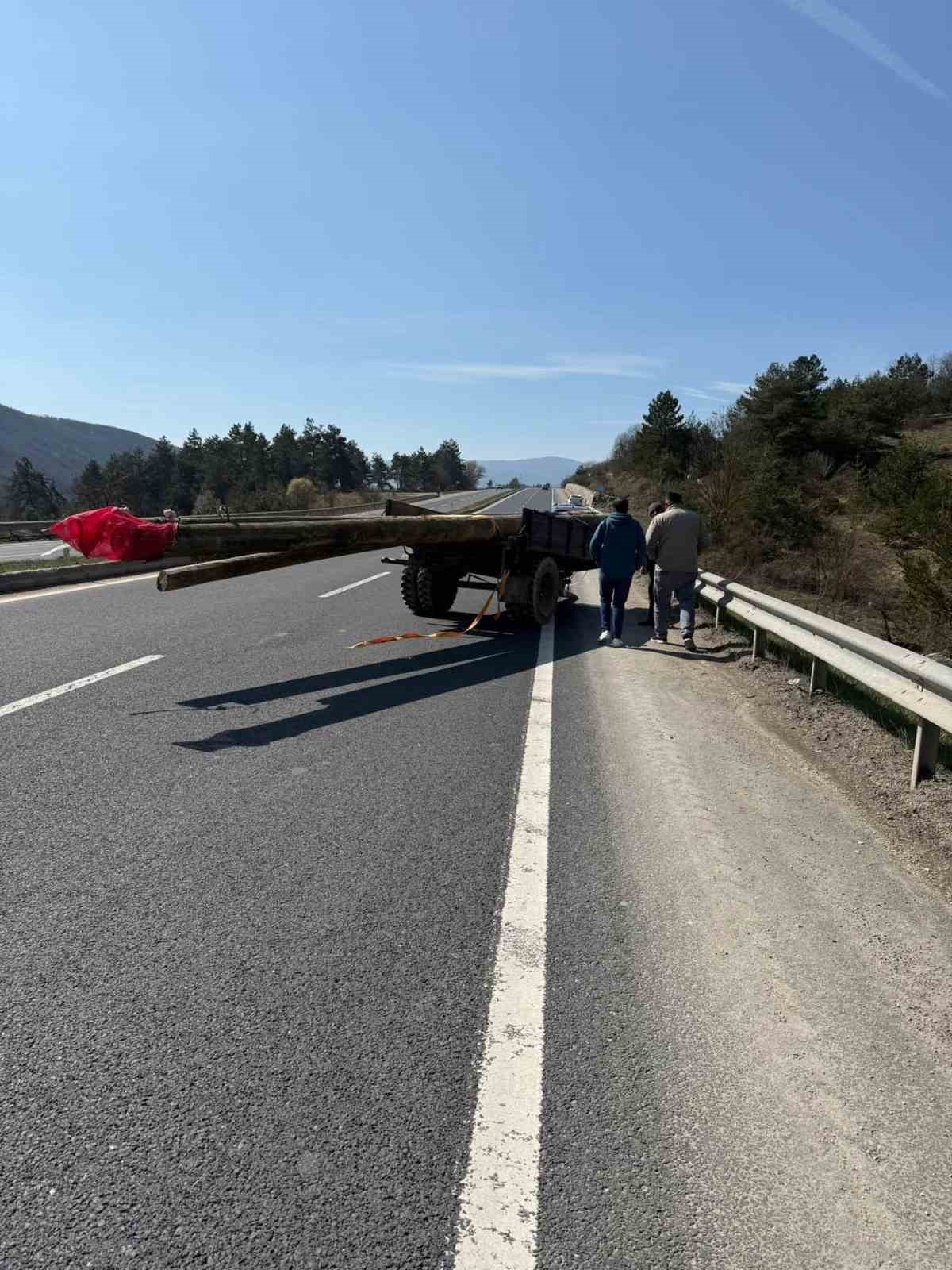 boluda traktor devrildi 1 olu 1