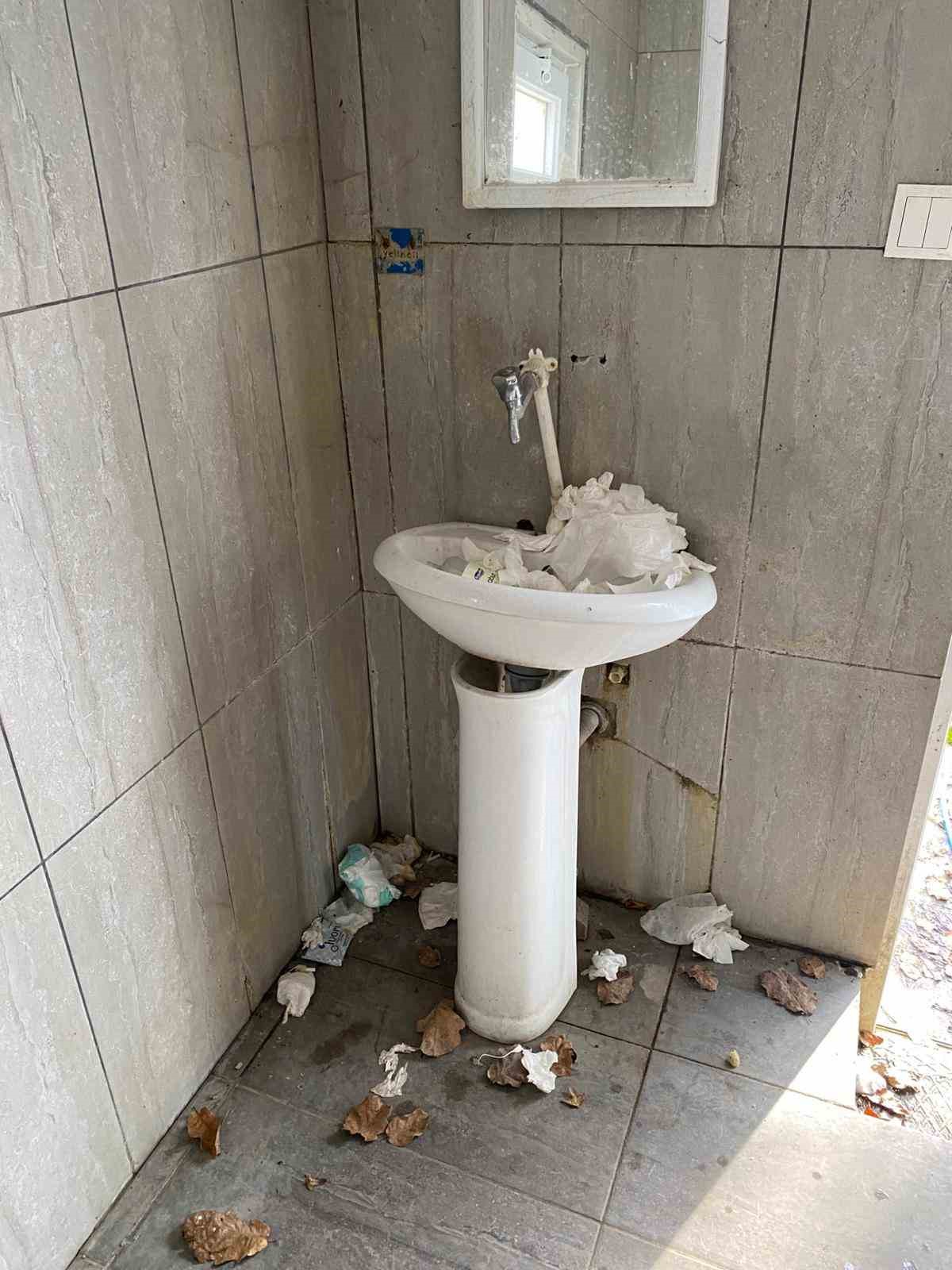 boluda turbede tepki ceken goruntuler 0 FXtD3hyD