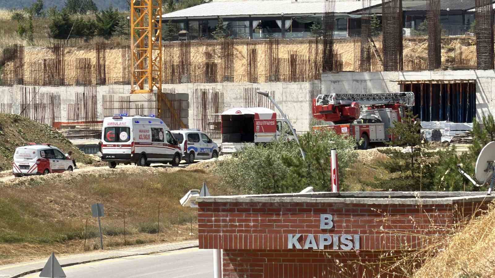 Bolu’da üniversite inşaatında maaşlarını alamayan işçiler 2 haftada 4 kez vince çıktı: "20 gündür yemek ve su yok" 8 boluda universite insaatinda maaslarini alamayan isciler 2 haftada 4 kez vince cikti 20 gundur wzwXAL4f