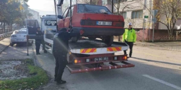 boluda-uzun-suredir-park-halindeki-hurda-araclar-toplaniyor-DyKzIkdR.jpg