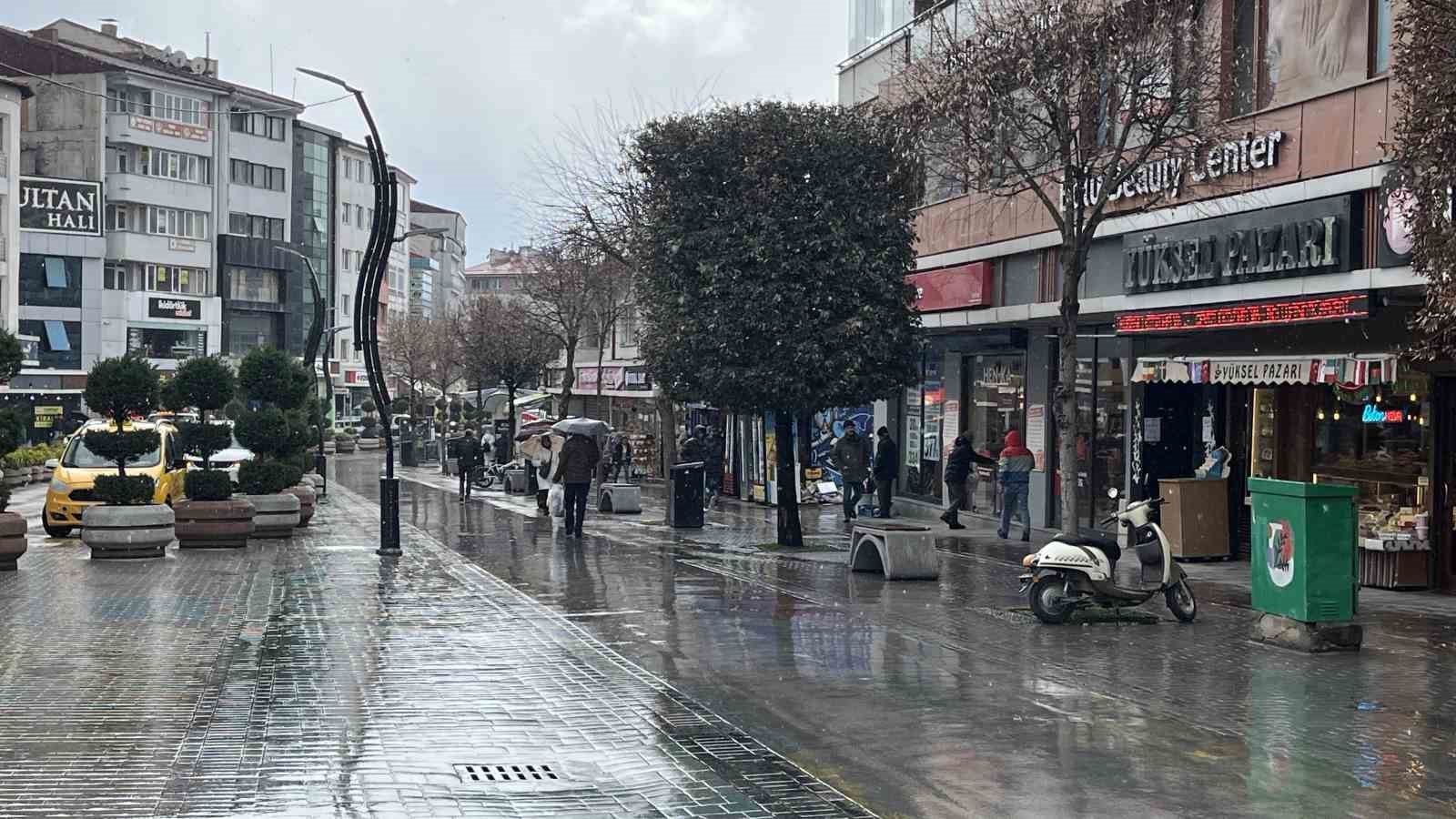 boluda yagmur ve firtina etkili oldu 0 rwj4AU9F