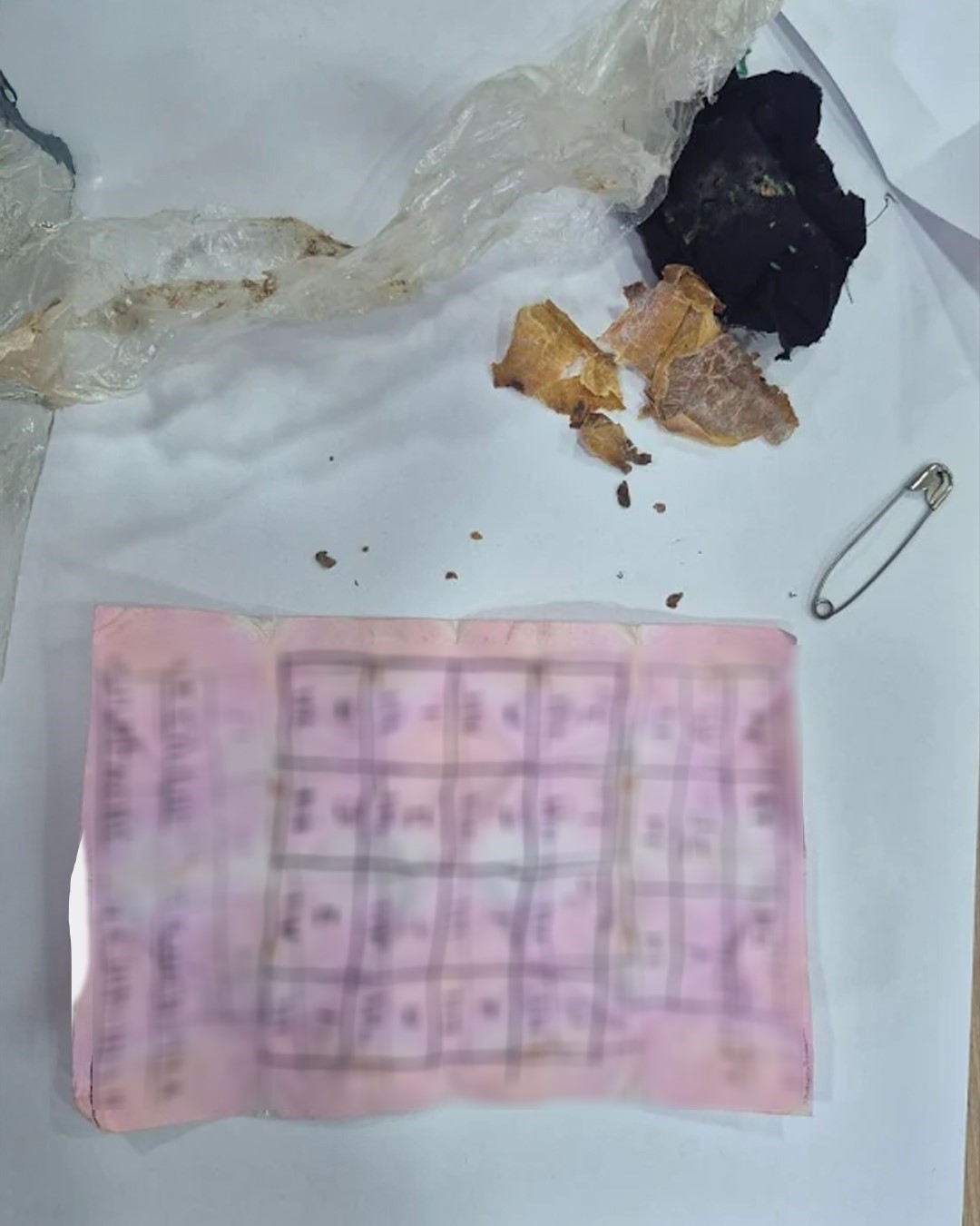 boluda yapi marketin raflarinin arasinda muska cikti buyuculerin serrinden allaha siginirim 0 qlQ2BYTS