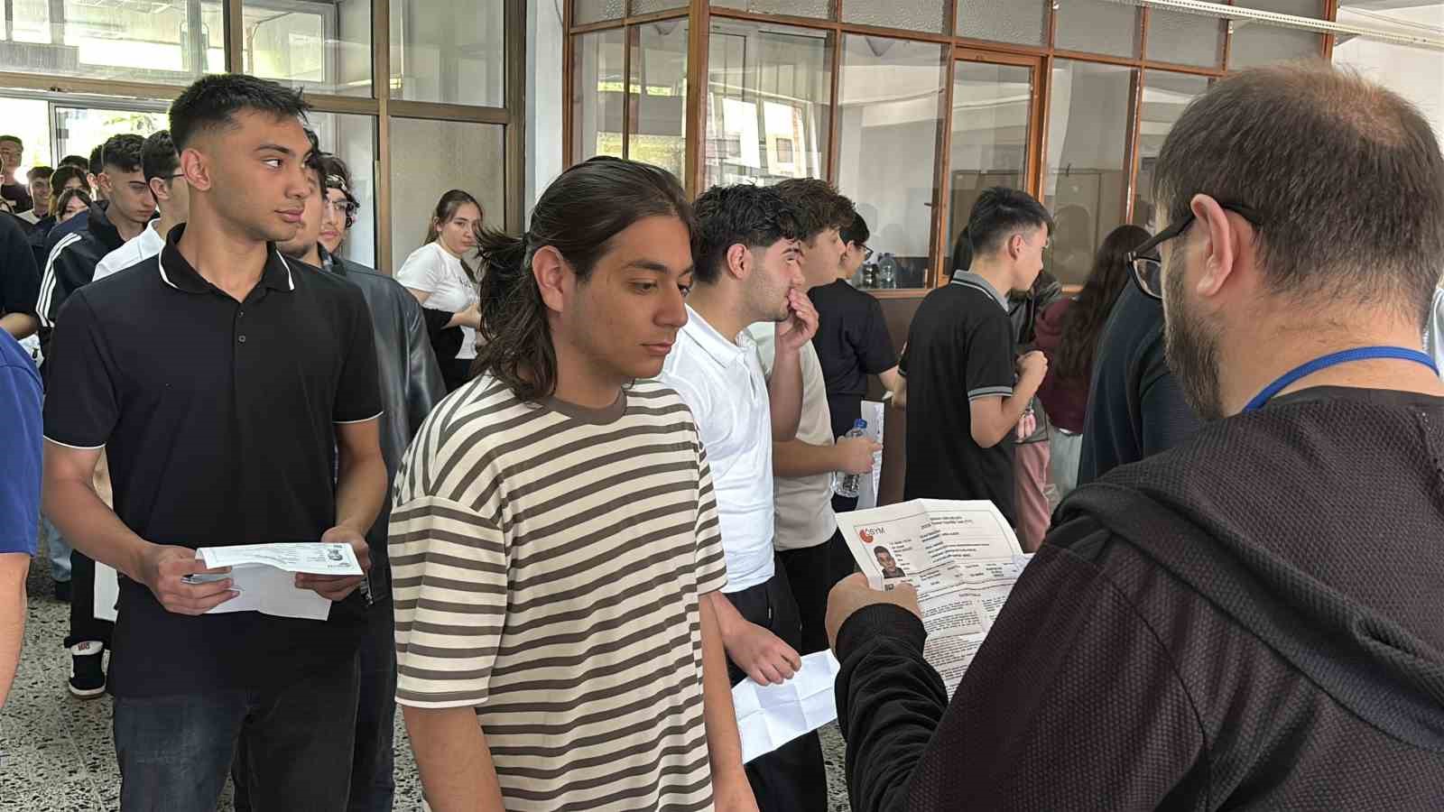 Bolu’da YKS’ye giren bir öğrenci: "Türkiye maçını izledik bütün moralimizi bozdular" 9 boluda yksye giren bir ogrenci turkiye macini izledik butun moralimizi bozdular 5 eOWhUeLG