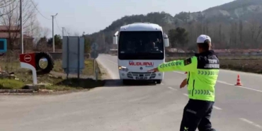 boluda-yolcu-otobuslerine-sivil-jandarma-denetimi-gFYjMdTN.jpg