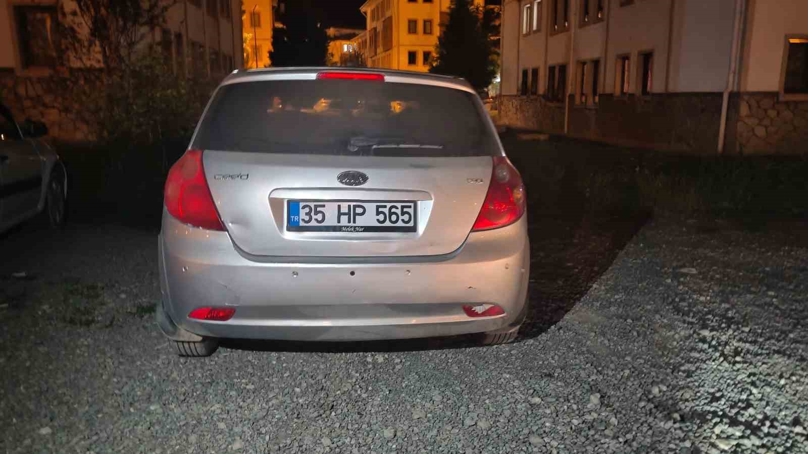 boluda yon levhasina carpip kacan alkollu surucu kamerada bulundu 0 JSws16IS